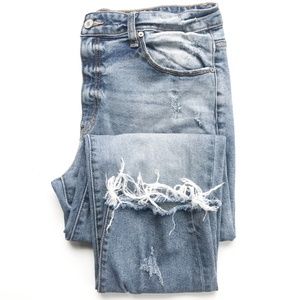 Light Wash Relaxed Fit Jeans